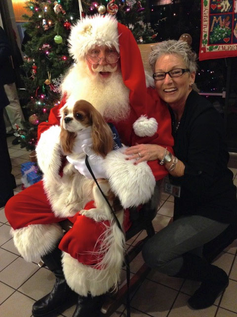 Santa-RMH-PetTherapy